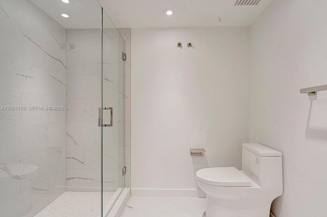 1 Alhambra Cir 601, Coral Gables, FL 33134