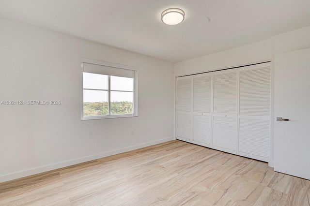 1 Alhambra Cir 601, Coral Gables, FL 33134