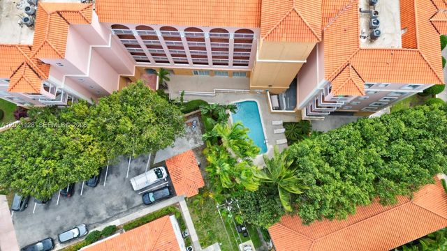 1 Alhambra Cir 601, Coral Gables, FL 33134