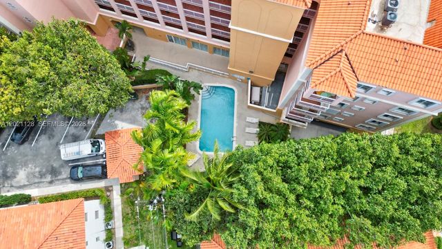 1 Alhambra Cir 601, Coral Gables, FL 33134