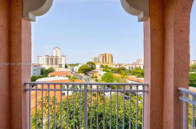 1 Alhambra Cir 601, Coral Gables, FL 33134