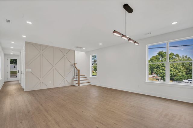 2146 18th Ave, N, Nashville, TN 37208