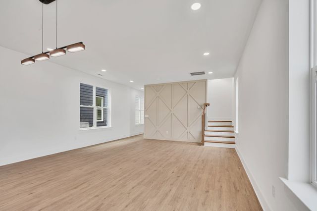 2146 18th Ave, N, Nashville, TN 37208