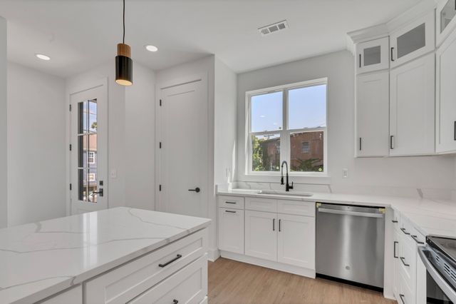 2146 18th Ave, N, Nashville, TN 37208