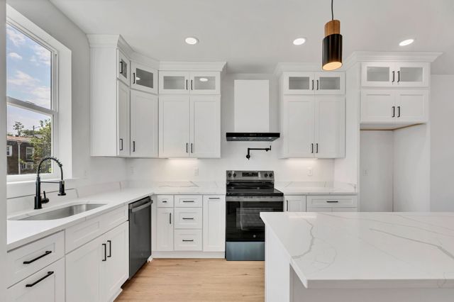 2146 18th Ave, N, Nashville, TN 37208