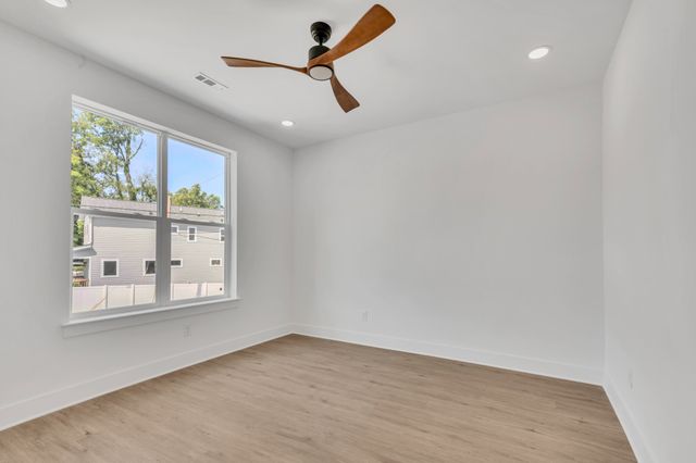 2146 18th Ave, N, Nashville, TN 37208