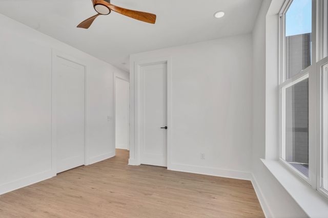 2146 18th Ave, N, Nashville, TN 37208