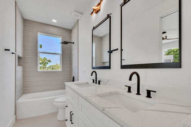 2146 18th Ave, N, Nashville, TN 37208