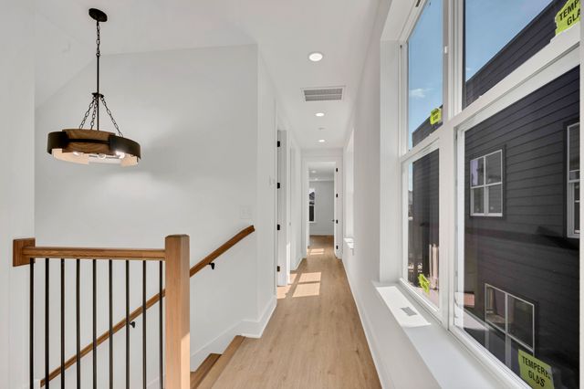 2146 18th Ave, N, Nashville, TN 37208