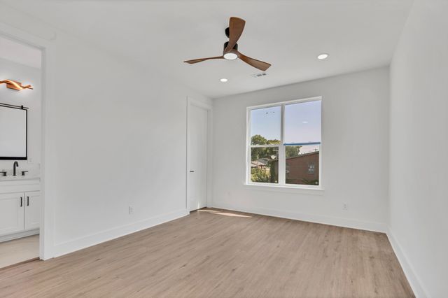 2146 18th Ave, N, Nashville, TN 37208