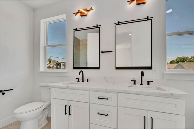 2146 18th Ave, N, Nashville, TN 37208