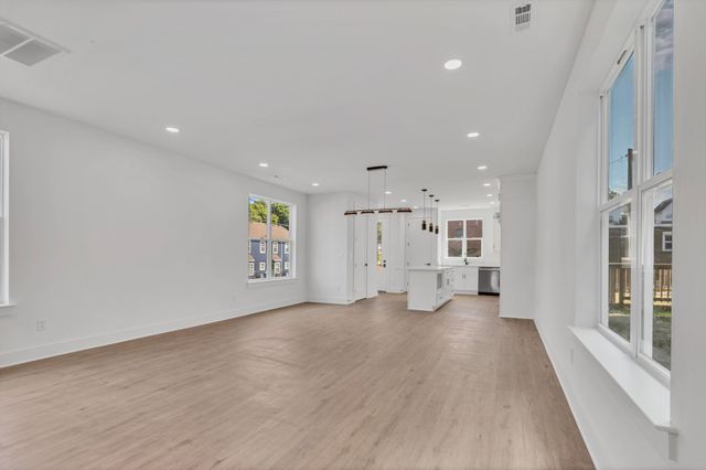 2146 18th Ave, N, Nashville, TN 37208