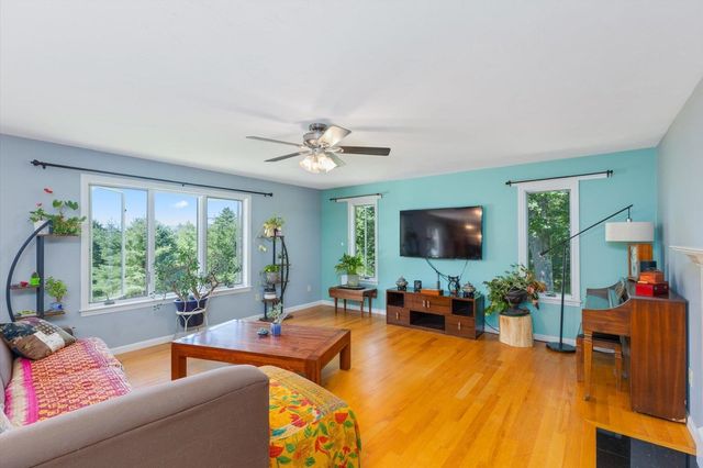73 Forest Road, Hancock, NH 03449