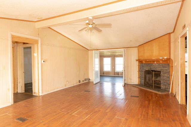 1015 Old Fall Creek Road, Monticello, KY 42633