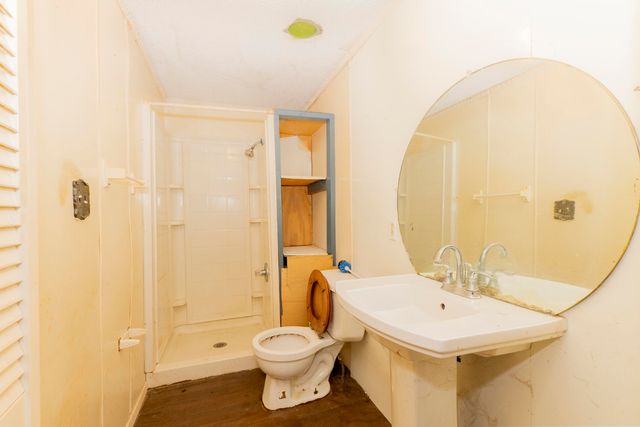 1015 Old Fall Creek Road, Monticello, KY 42633