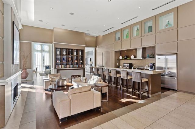 1820 Peachtree NW Road 402, Atlanta, GA 30309