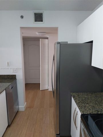 1200 N Brickell Bay Dr 1918, Miami, FL 33131