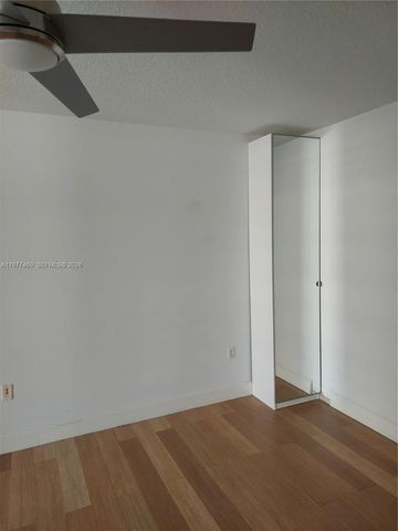 1200 N Brickell Bay Dr 1918, Miami, FL 33131