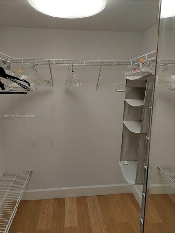 1200 N Brickell Bay Dr 1918, Miami, FL 33131