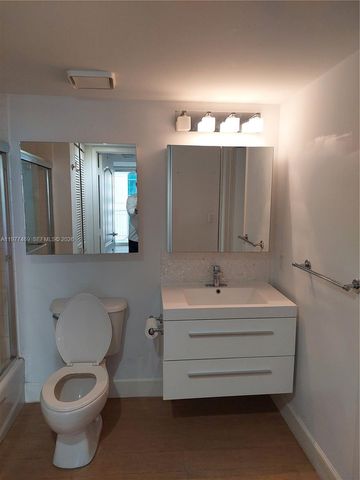 1200 N Brickell Bay Dr 1918, Miami, FL 33131