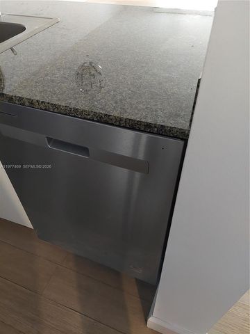 1200 N Brickell Bay Dr 1918, Miami, FL 33131