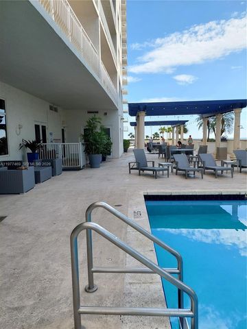 1200 N Brickell Bay Dr 1918, Miami, FL 33131