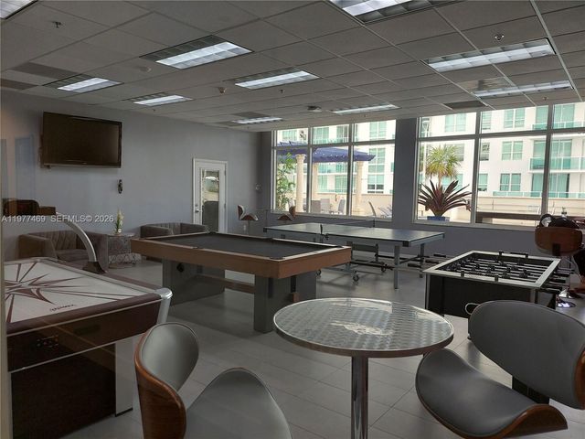 1200 N Brickell Bay Dr 1918, Miami, FL 33131