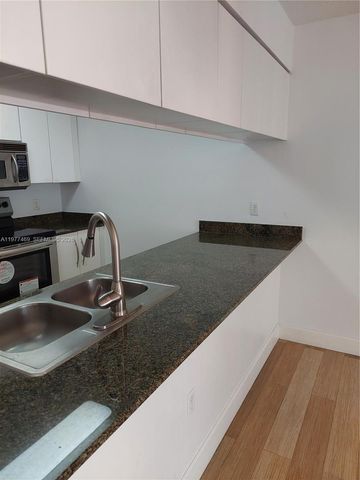 1200 N Brickell Bay Dr 1918, Miami, FL 33131