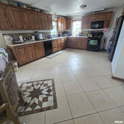 3013 W WESTPORT Road, Peoria, IL 61615