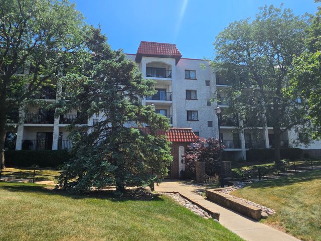 350 Plum Creek Drive 406, Wheeling, IL 60090