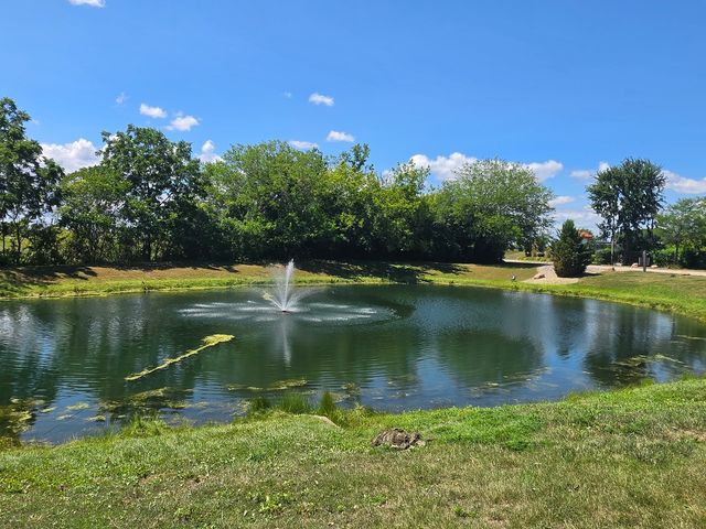 350 Plum Creek Drive 406, Wheeling, IL 60090