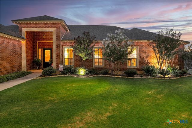 170 Castle Breeze Drive, Seguin, TX 78155