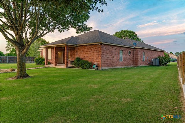 170 Castle Breeze Drive, Seguin, TX 78155