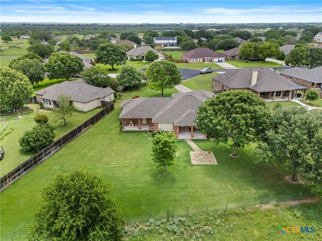 170 Castle Breeze Drive, Seguin, TX 78155