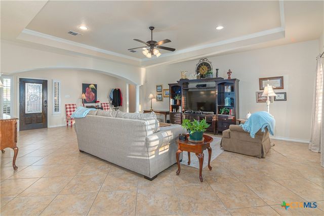 170 Castle Breeze Drive, Seguin, TX 78155