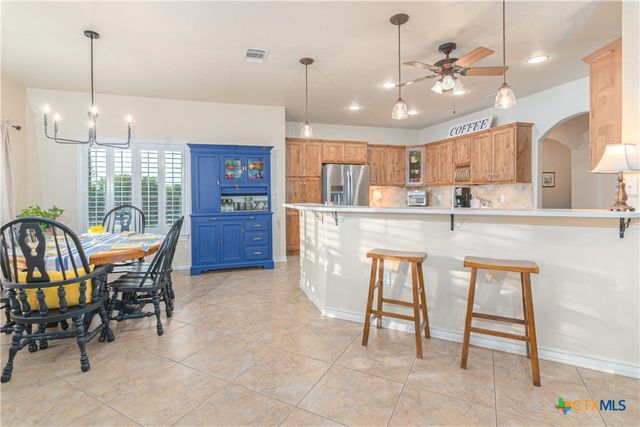 170 Castle Breeze Drive, Seguin, TX 78155