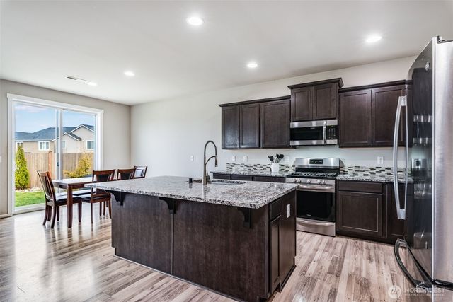 18806 106th Avenue Ct E, Puyallup, WA 98374