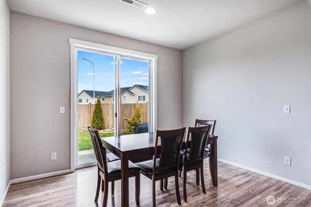 18806 106th Avenue Ct E, Puyallup, WA 98374