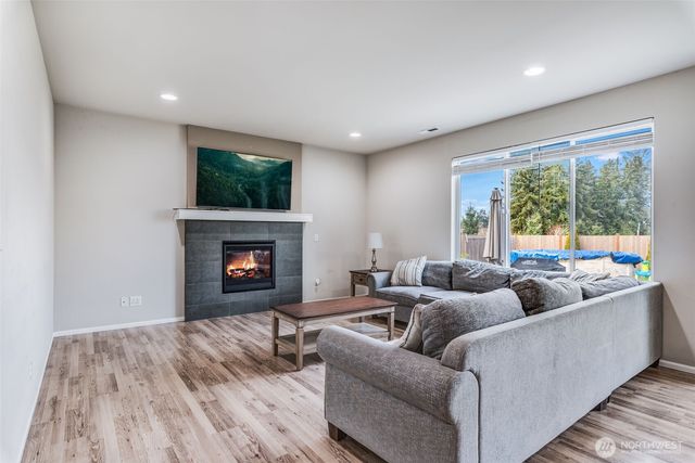 18806 106th Avenue Ct E, Puyallup, WA 98374