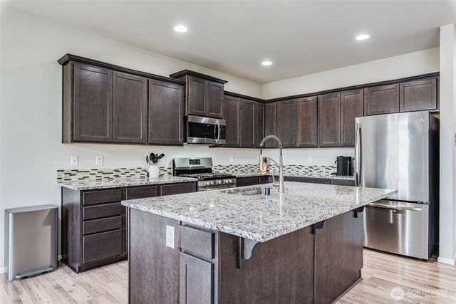 18806 106th Avenue Ct E, Puyallup, WA 98374