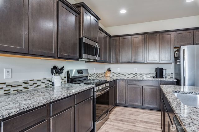 18806 106th Avenue Ct E, Puyallup, WA 98374