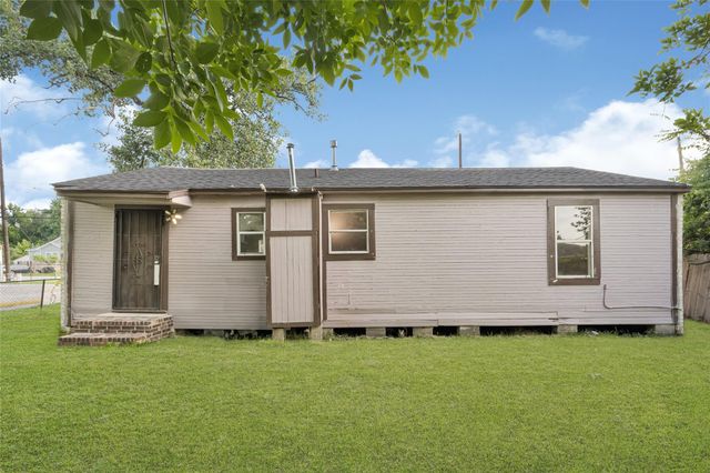 7526 Bywood Street, Houston, TX 77028