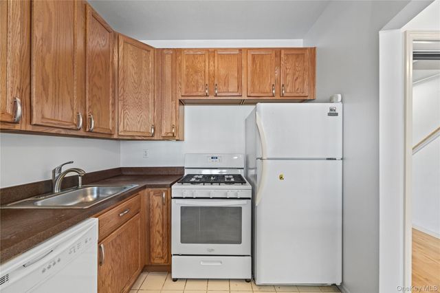 123 Heron Lane 454, Bronx, NY 10473