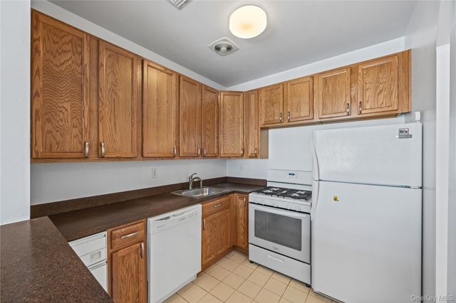 123 Heron Lane 454, Bronx, NY 10473