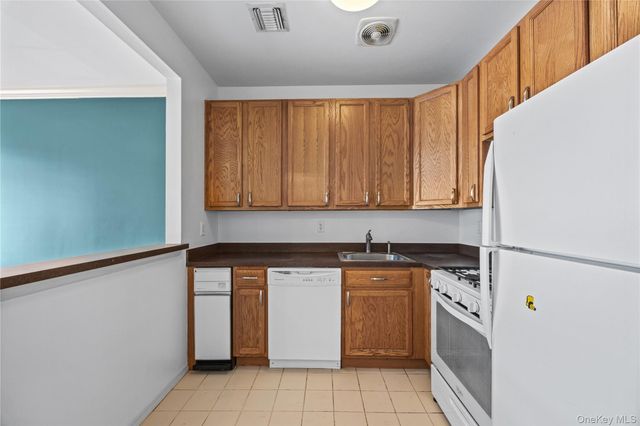 123 Heron Lane 454, Bronx, NY 10473