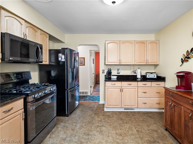 12305 Eastwood Boulevard, Garfield Heights, OH 44125