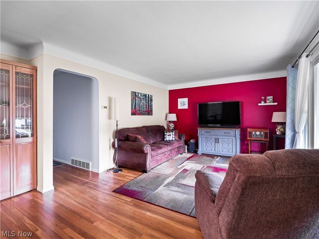 12305 Eastwood Boulevard, Garfield Heights, OH 44125