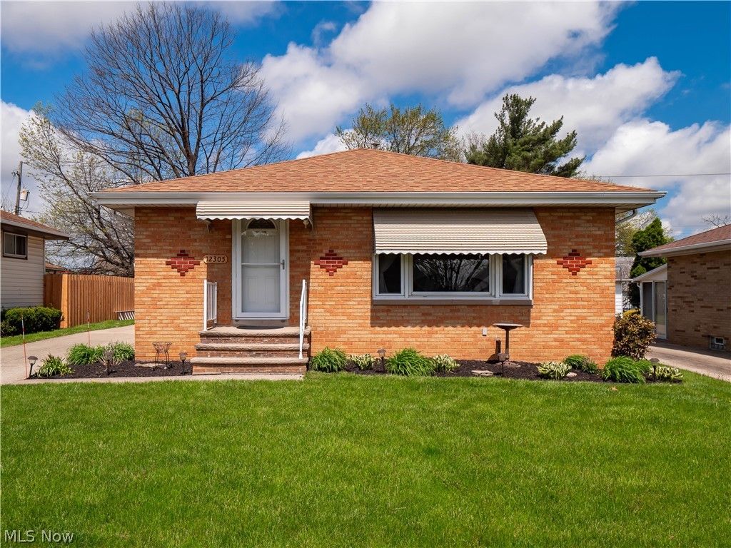 12305 Eastwood Boulevard, Garfield Heights, OH 44125