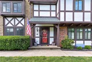 149 New Wickham Dr, Penfield, NY 14526