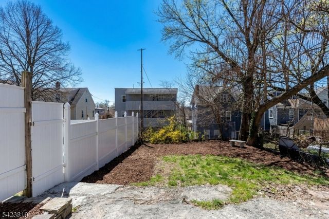 76 N 4Th St, Paterson City, NJ 07522